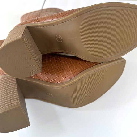 NWT Women's Mid Shaft Boots - Universal Thread Cognac Size 11 - Picture 4 of 6